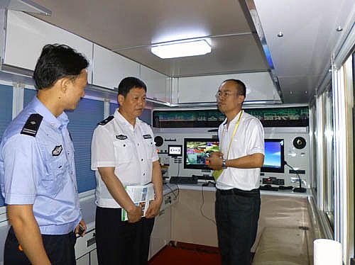 移動(dòng)警務(wù)室內(nèi)部空間及配置展示