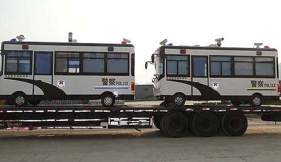 躍迪移動警務室裝車發(fā)往邯鄲