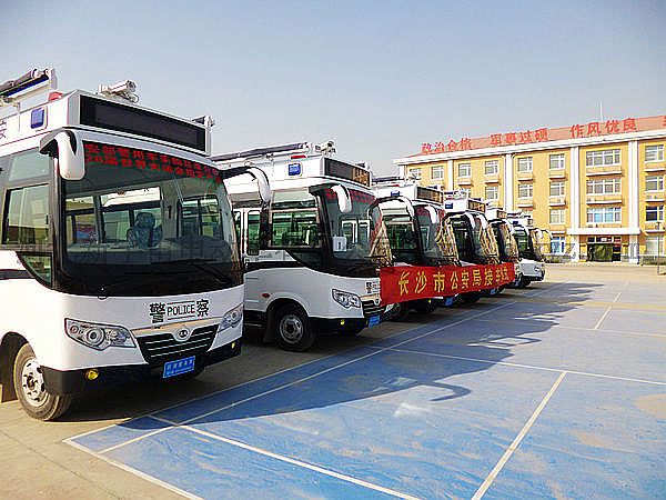 燃油版移動(dòng)警務(wù)室