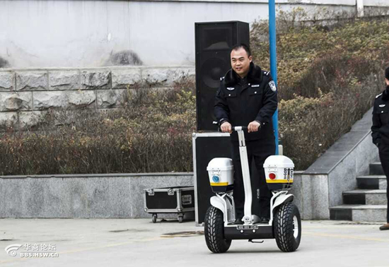 商洛公安獲贈(zèng)的單警雙輪車將投入春節(jié)安保