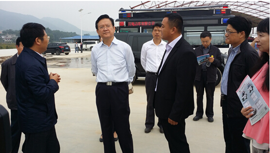 陜西省政協(xié)副主席、民革省委主委李曉東到躍迪集團(tuán)陜西躍迪新能源汽車有限公司項目建設(shè)基地調(diào)研