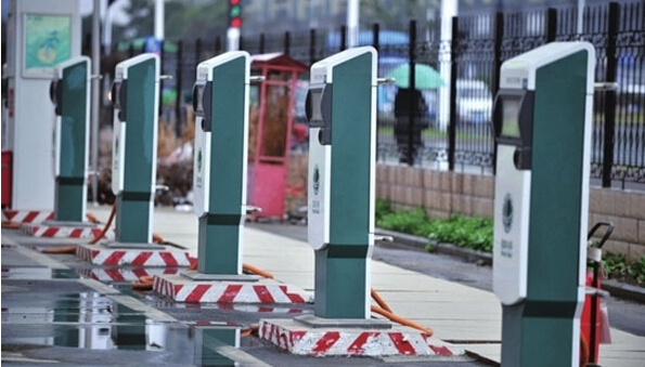 充電新政十大亮點 國務院發(fā)布《關于加快電動汽車充電基礎設施建設的指導意見》