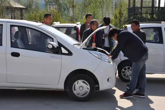 躍迪集團河北新宇宙電動車有限公司優(yōu)秀經(jīng)銷商營銷、技術(shù)交流大會順利拉開序幕