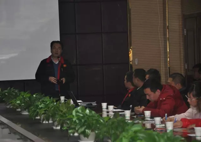 躍迪集團回饋家鄉(xiāng)父老—暨“金”冬臘月招商、訂貨、動銷大會河北站勝利召開