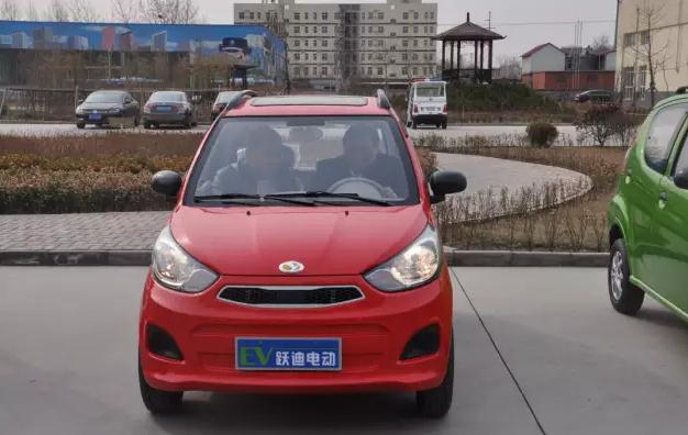 安慶市委常委、副市長(zhǎng)華克思一行到河北躍迪新能源科技集團(tuán)參觀考察