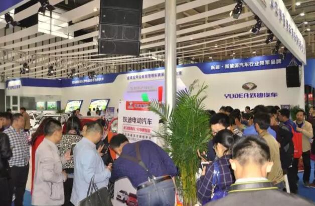 躍迪汽車(chē)強(qiáng)勢(shì)登錄南京新能源汽車(chē)展，引領(lǐng)行業(yè)發(fā)展新軌道