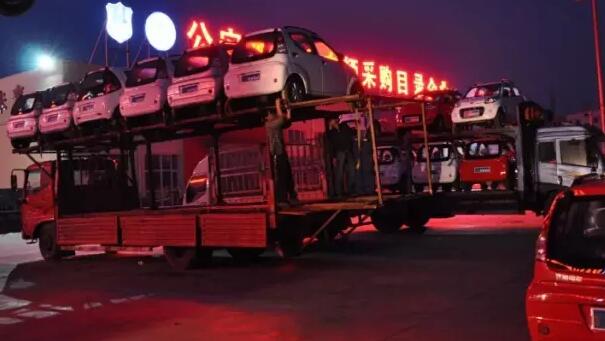 躍迪電動汽車批量發(fā)車四川——安全，節(jié)能，環(huán)保