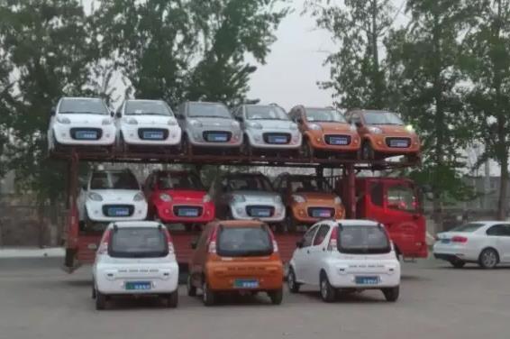 躍迪電動(dòng)汽車批量發(fā)車邢臺(tái)——安全快樂伴您行