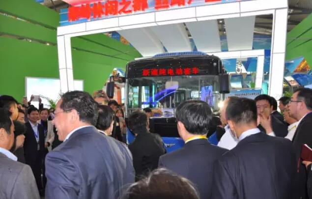 躍迪新能源電動(dòng)客車(chē)閃亮亮相2016絲博會(huì)暨第二十屆西洽會(huì)