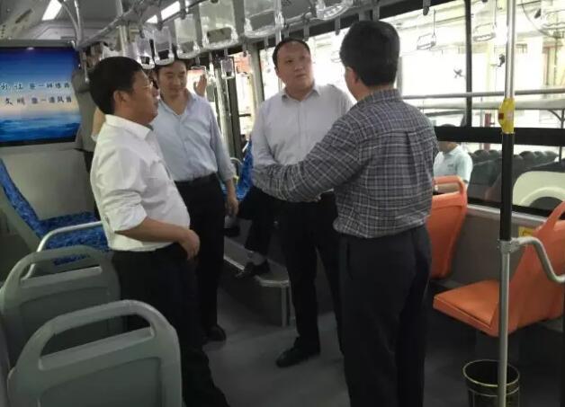 商洛市副市長王華一行到躍迪集團(tuán)旗下陜西躍迪新能源汽車有限公司調(diào)研