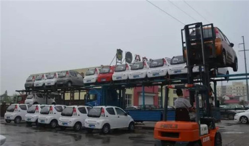 電動(dòng)轎車(chē)