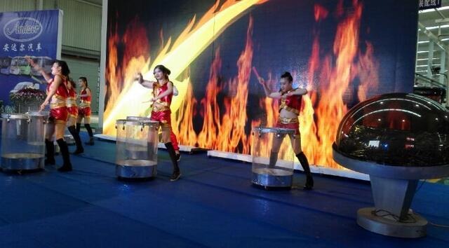 安達爾汽車下線儀式現(xiàn)場