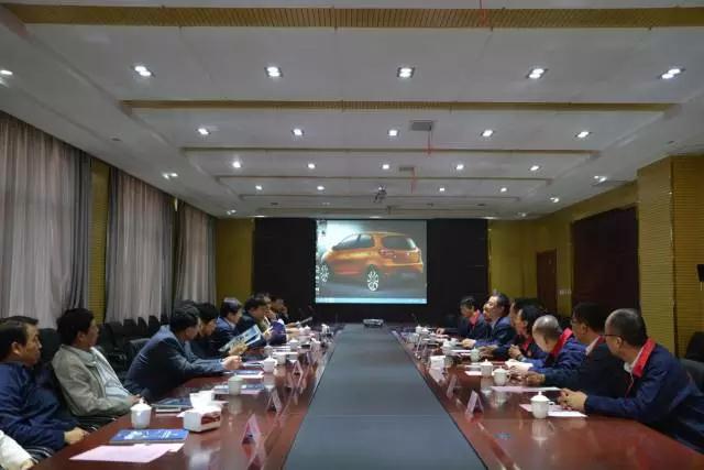 石家莊市市長邢國輝一行到躍迪集團視察調(diào)研