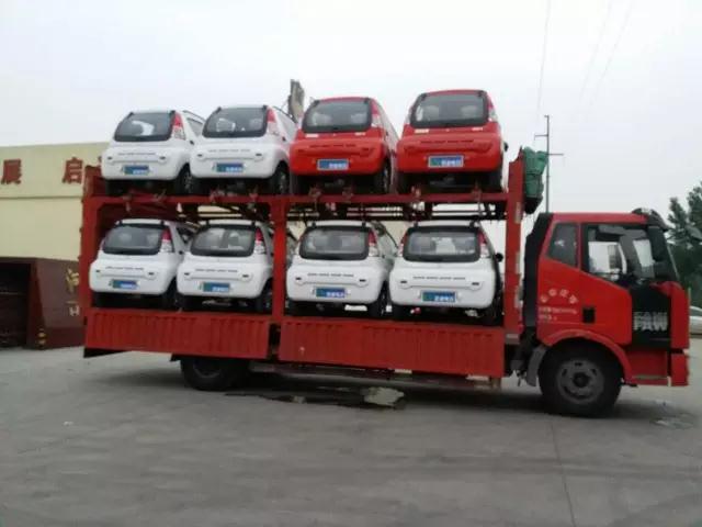 躍迪電動(dòng)汽車裝車完畢