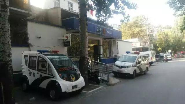 北京東城區(qū)30余臺(tái)躍迪電動(dòng)巡邏車、躍迪移動(dòng)警務(wù)室批量交付