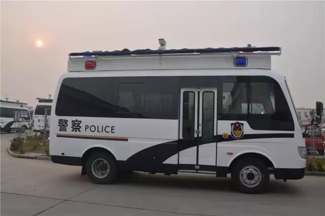 30臺躍迪燃油移動警務(wù)室批量發(fā)往河北石家莊交管局——霧霾鎖城，躍迪24小時全天候執(zhí)勤