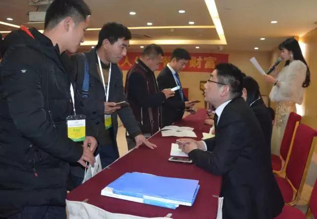 躍迪智能家族集結(jié)亮相鄭州展，萬人見證，共贏未來