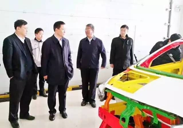 河北省臺(tái)灣同胞聯(lián)誼會(huì)王耀冀會(huì)長(zhǎng)一行蒞臨躍迪集團(tuán)慰問(wèn)臺(tái)灣籍專(zhuān)家