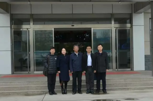 河北省臺(tái)灣同胞聯(lián)誼會(huì)王耀冀會(huì)長(zhǎng)一行蒞臨躍迪集團(tuán)慰問(wèn)臺(tái)灣籍專(zhuān)家