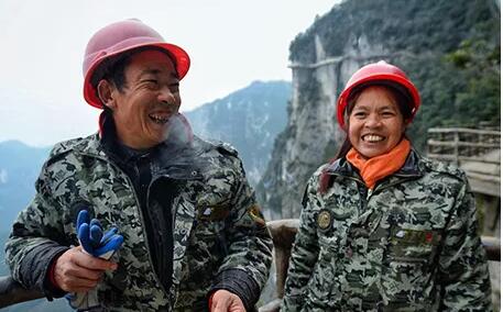 今天，躍迪向平凡而偉大的他們——環(huán)衛(wèi)工人致敬！