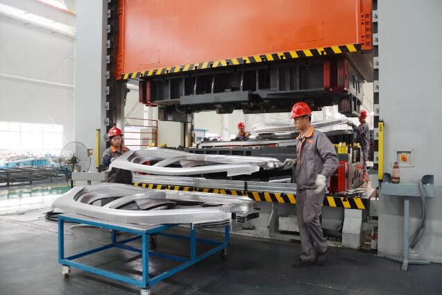 躍迪汽車(chē) | 產(chǎn)銷(xiāo)兩旺，刷爆九月