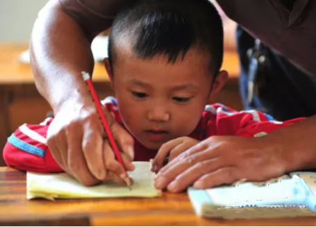 征集|表白咱爸，躍迪邀您手寫情書！