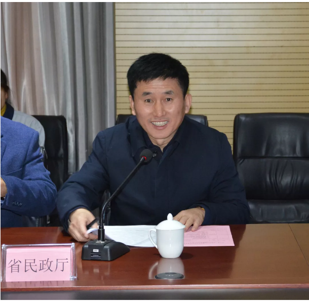 河北省電動(dòng)汽車(chē)產(chǎn)業(yè)協(xié)會(huì)第一屆換屆大會(huì)暨新能源汽車(chē)交流座談會(huì)圓滿成功