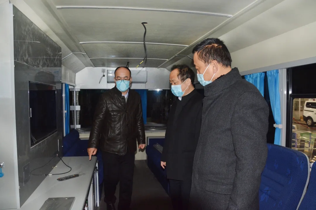 河北省工信廳廳長(zhǎng)龔曉峰蒞臨躍迪集團(tuán)考察防疫工作站生產(chǎn)情況