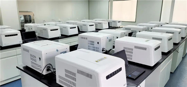 日檢20萬(wàn)人—躍迪核酸檢測(cè)實(shí)驗(yàn)室10天建成，調(diào)試完畢即將投入使用