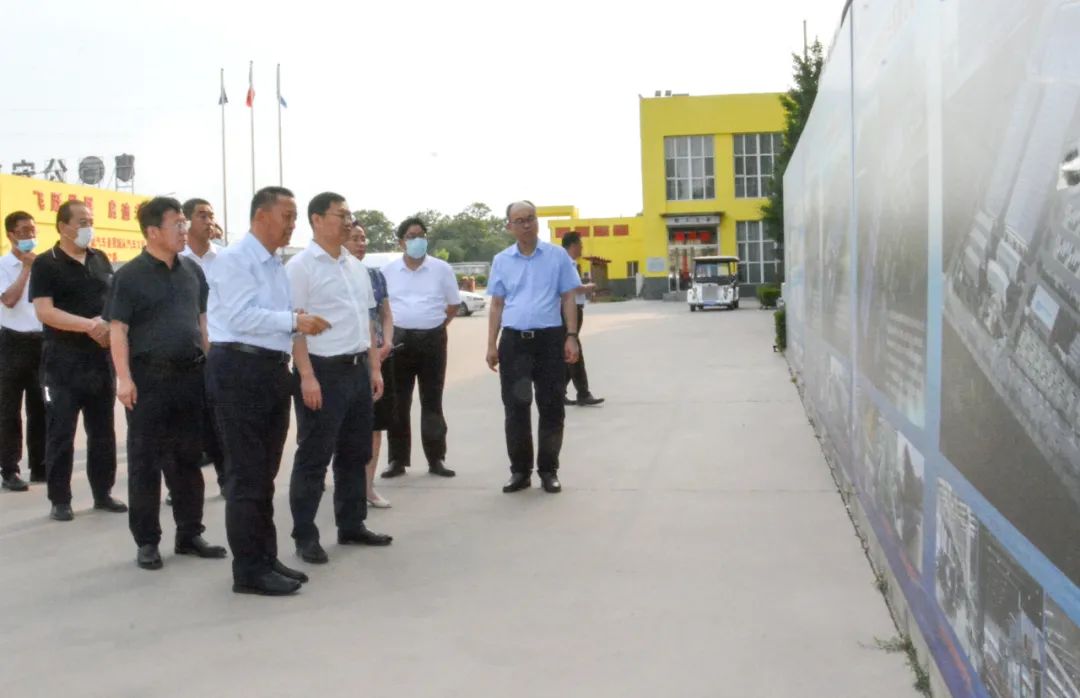 元氏縣委副書記、縣長曹鉑一行蒞臨躍迪集團考察調(diào)研