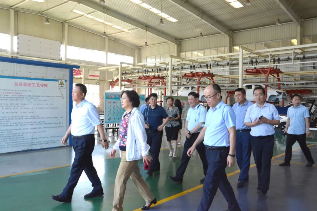 呂梁市委常委、副市長(zhǎng)劉晉萍一行 蒞臨躍迪集團(tuán)考察調(diào)研