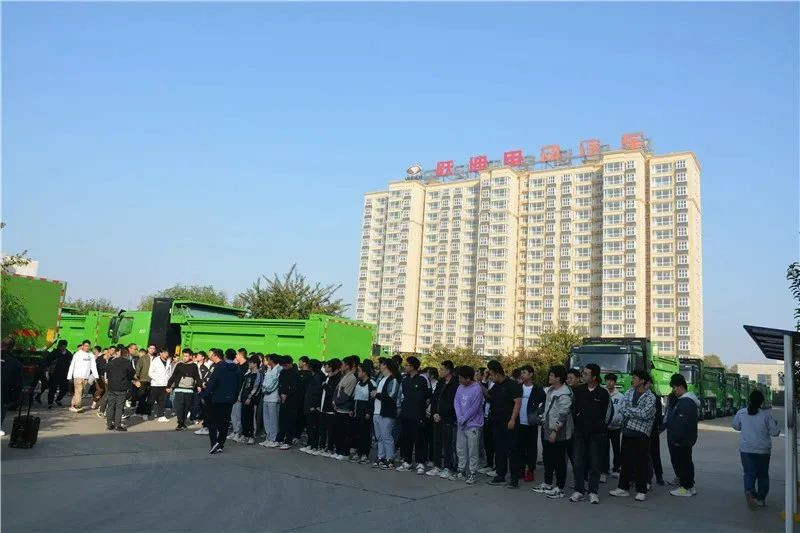 【走出校院 走進(jìn)企業(yè)】河北科技大學(xué)機(jī)械專(zhuān)業(yè)學(xué)生一行到躍迪集團(tuán)參觀交流