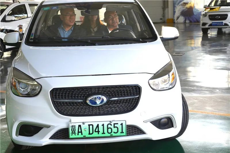 美國(guó)客商一行到躍迪集團(tuán)參觀(guān)考察