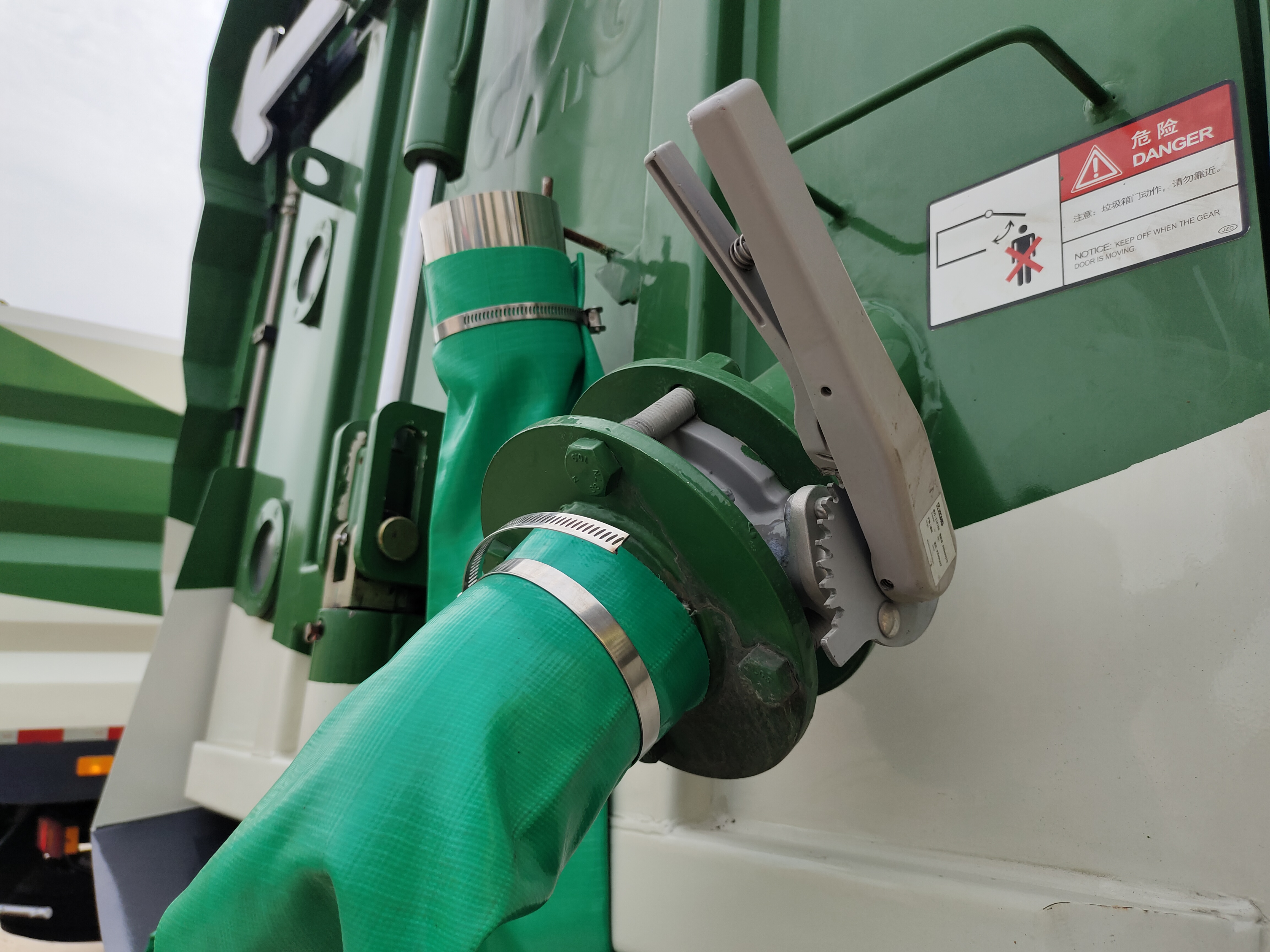 躍迪清掃車 —— 為城市顏值加分，為美好生活助力