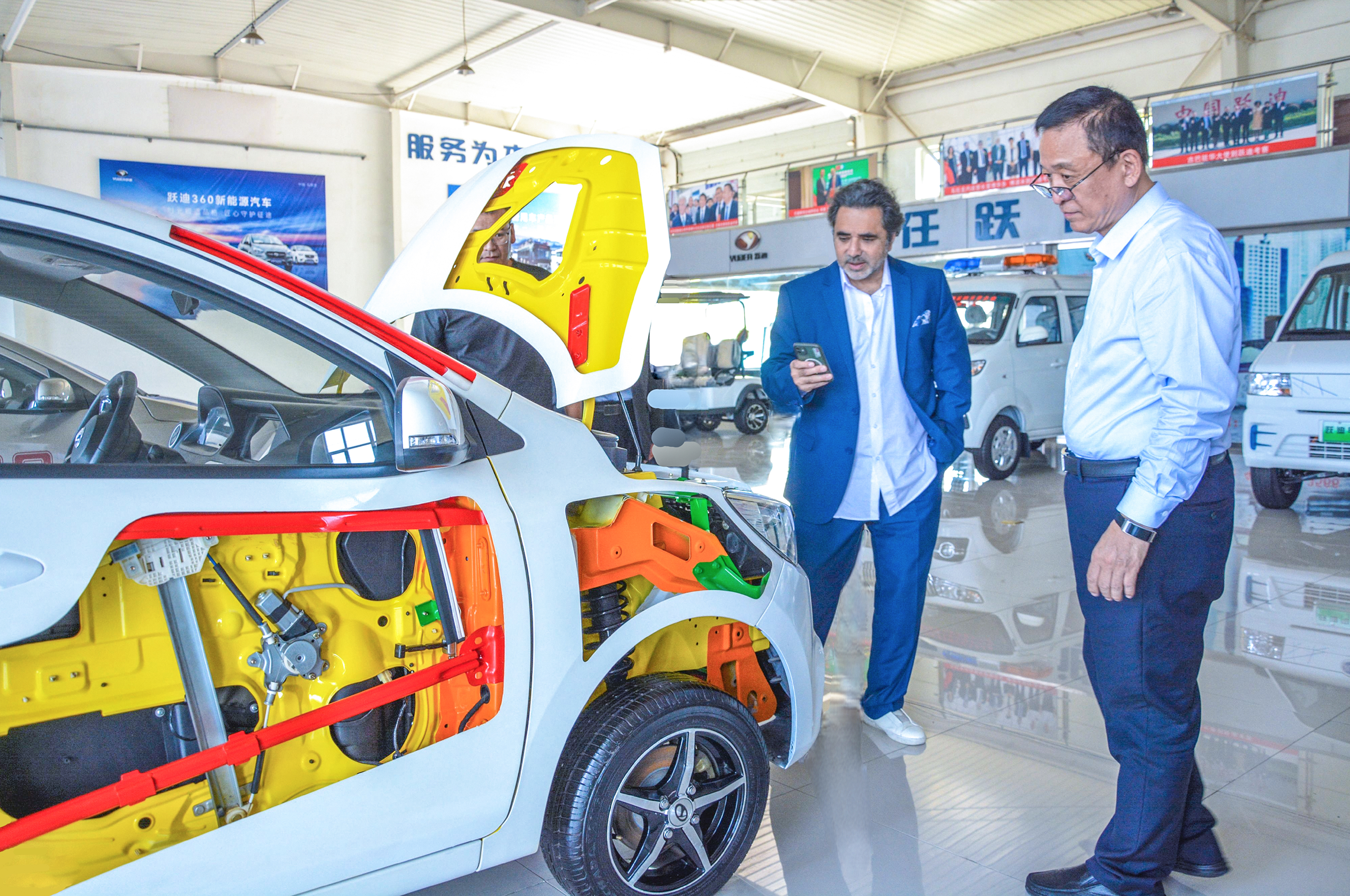 沙特客商到躍迪洽談合作 共探智能綠色出行